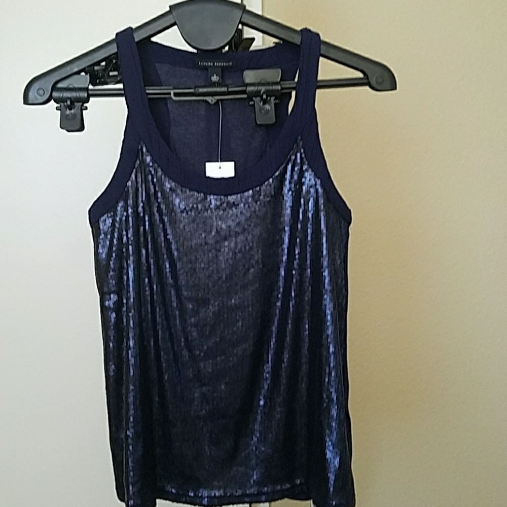 Navy top